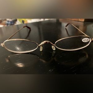 Reading Glasses +3.25 w/case